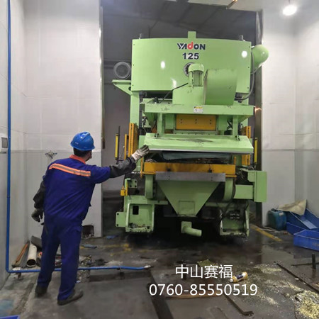 设备搬运-中山某公司设备搬运